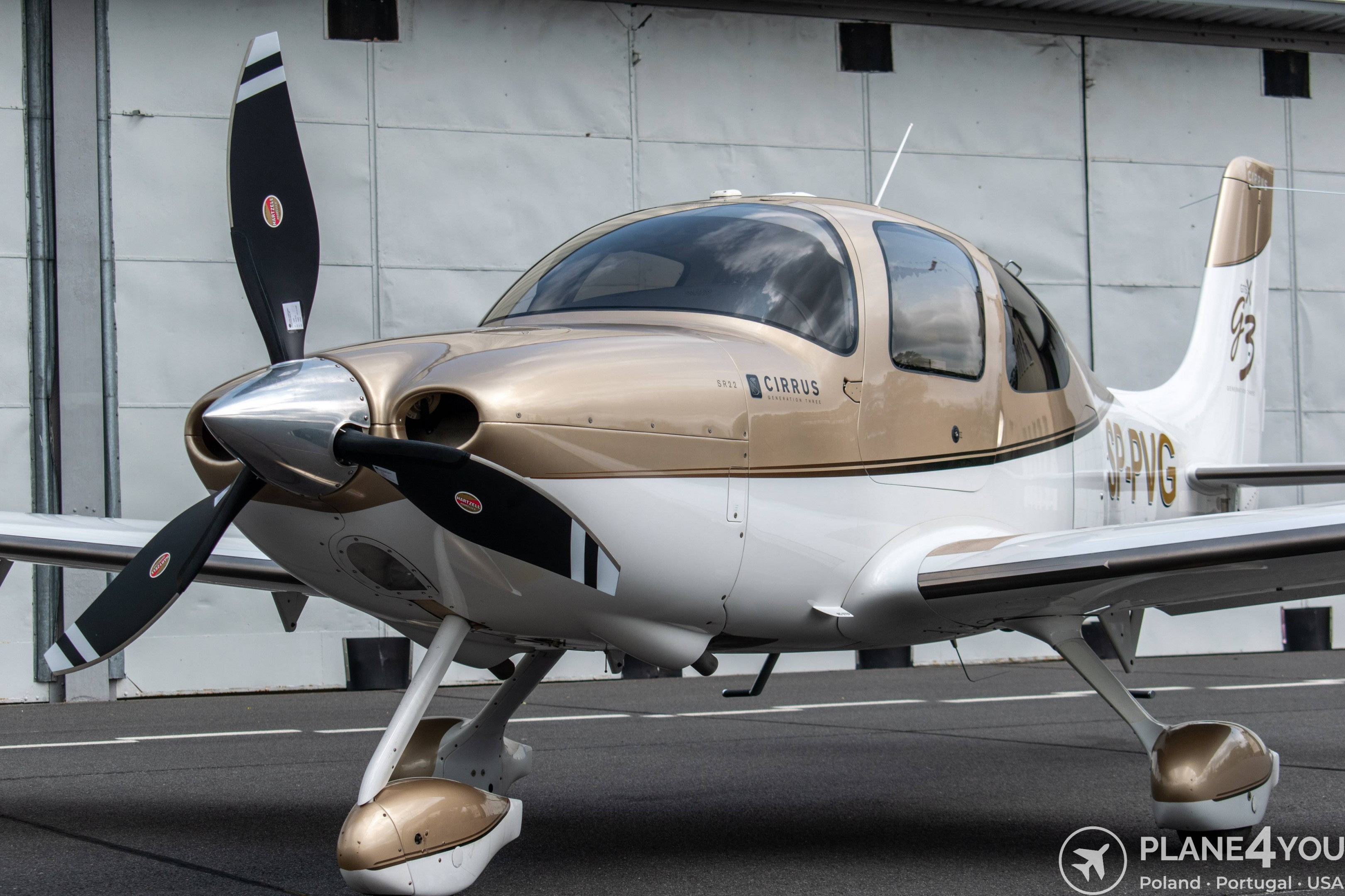 2008 Cirrus SR22 G3 GTS X, photo 2