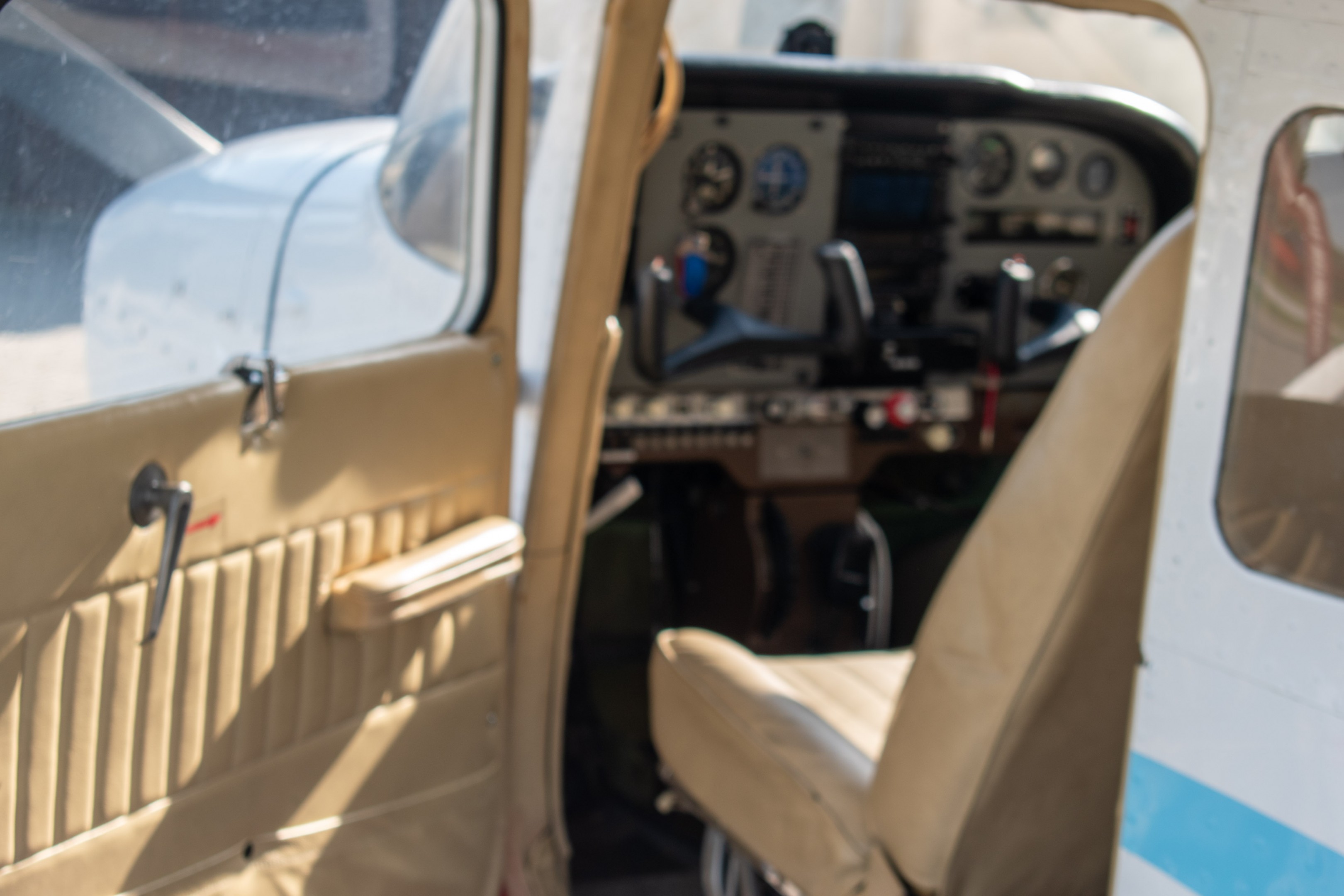 1967 Cessna F172H, photo 24