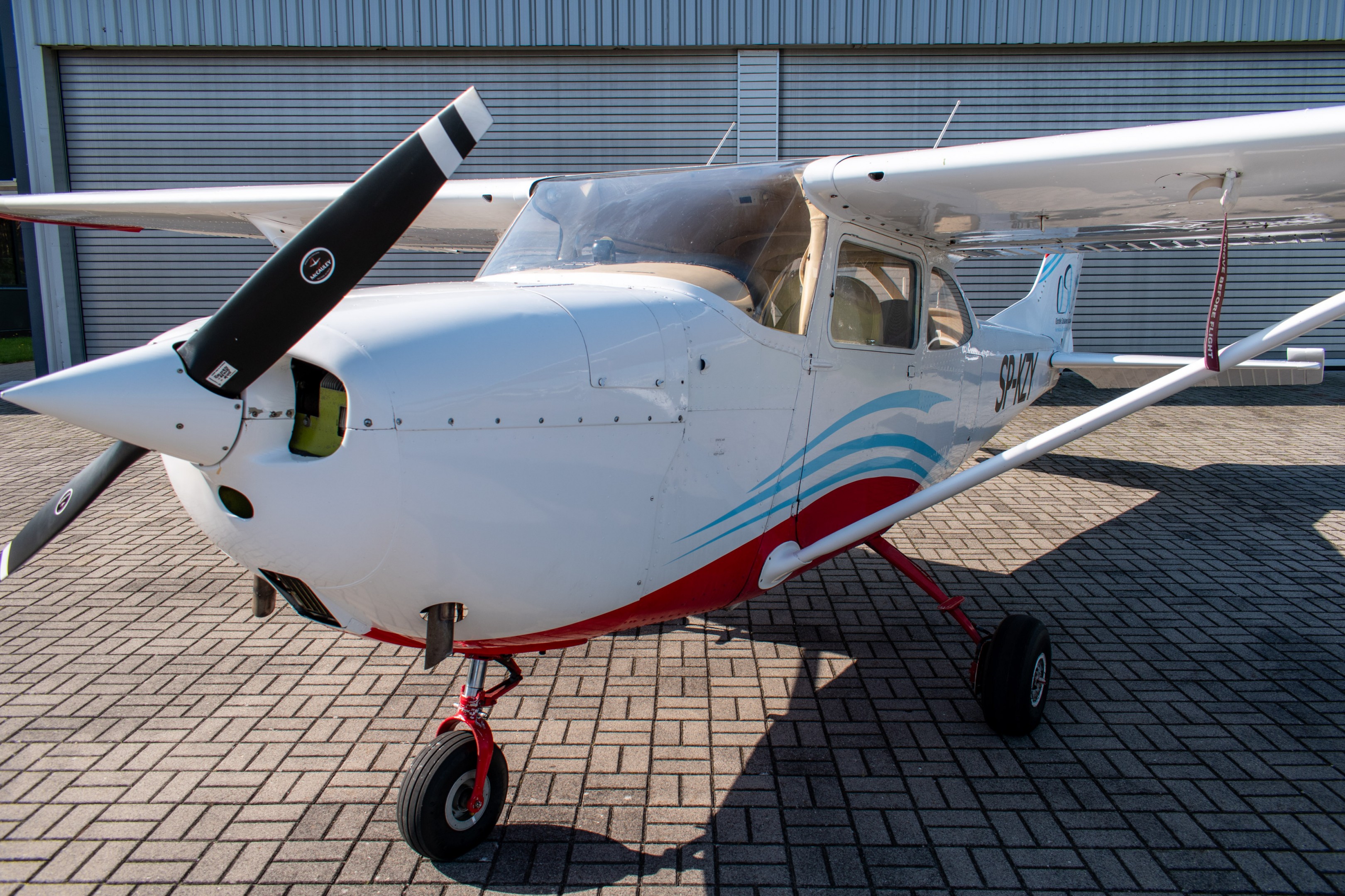 1967 Cessna F172H, photo 23