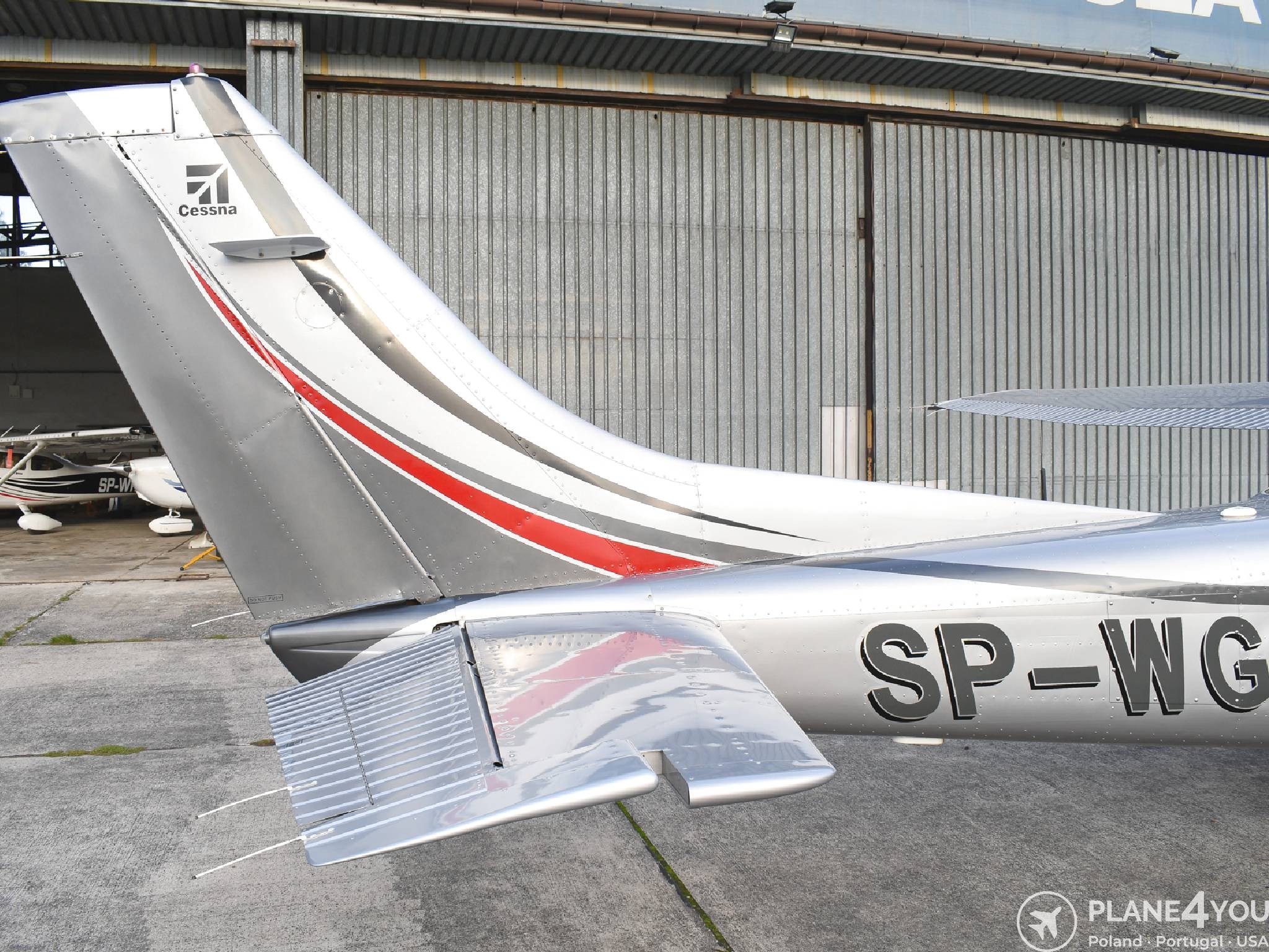 2005 Cessna 182T, photo 10
