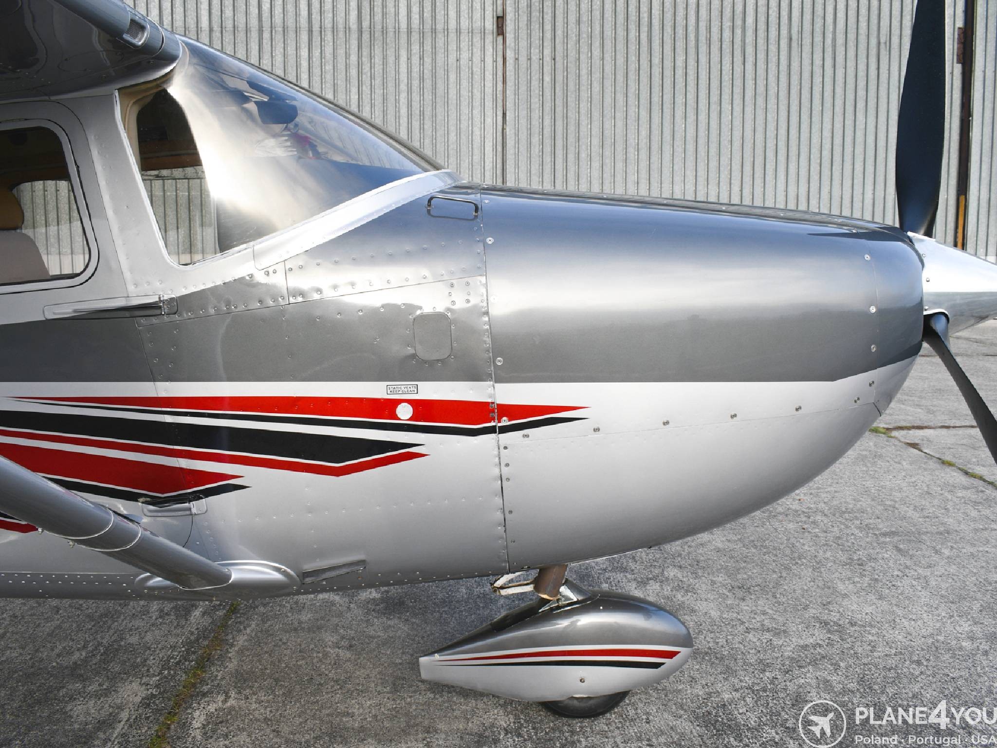 2005 Cessna 182T, photo 12