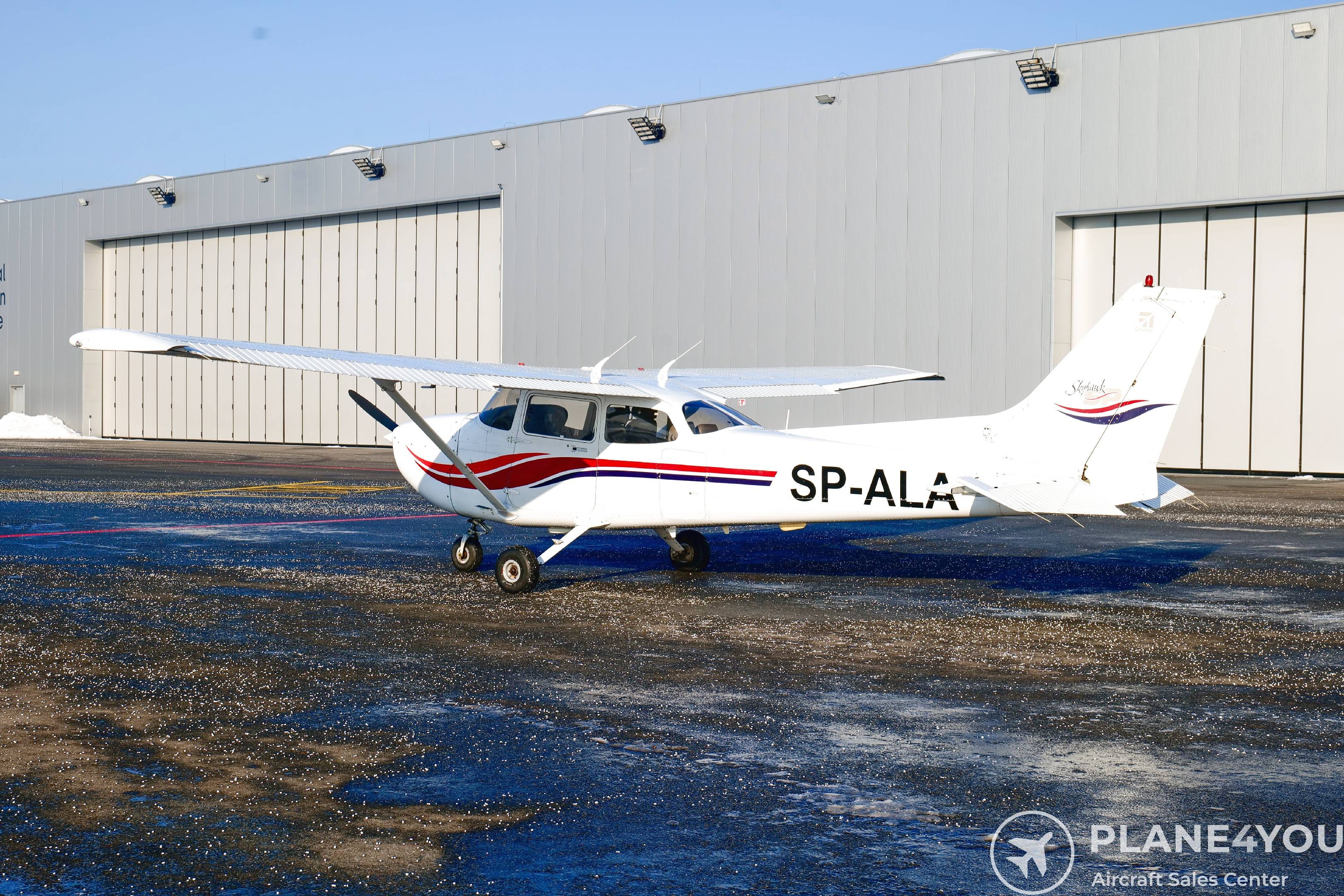 1999 Cessna 172S Skyhawk, photo 5