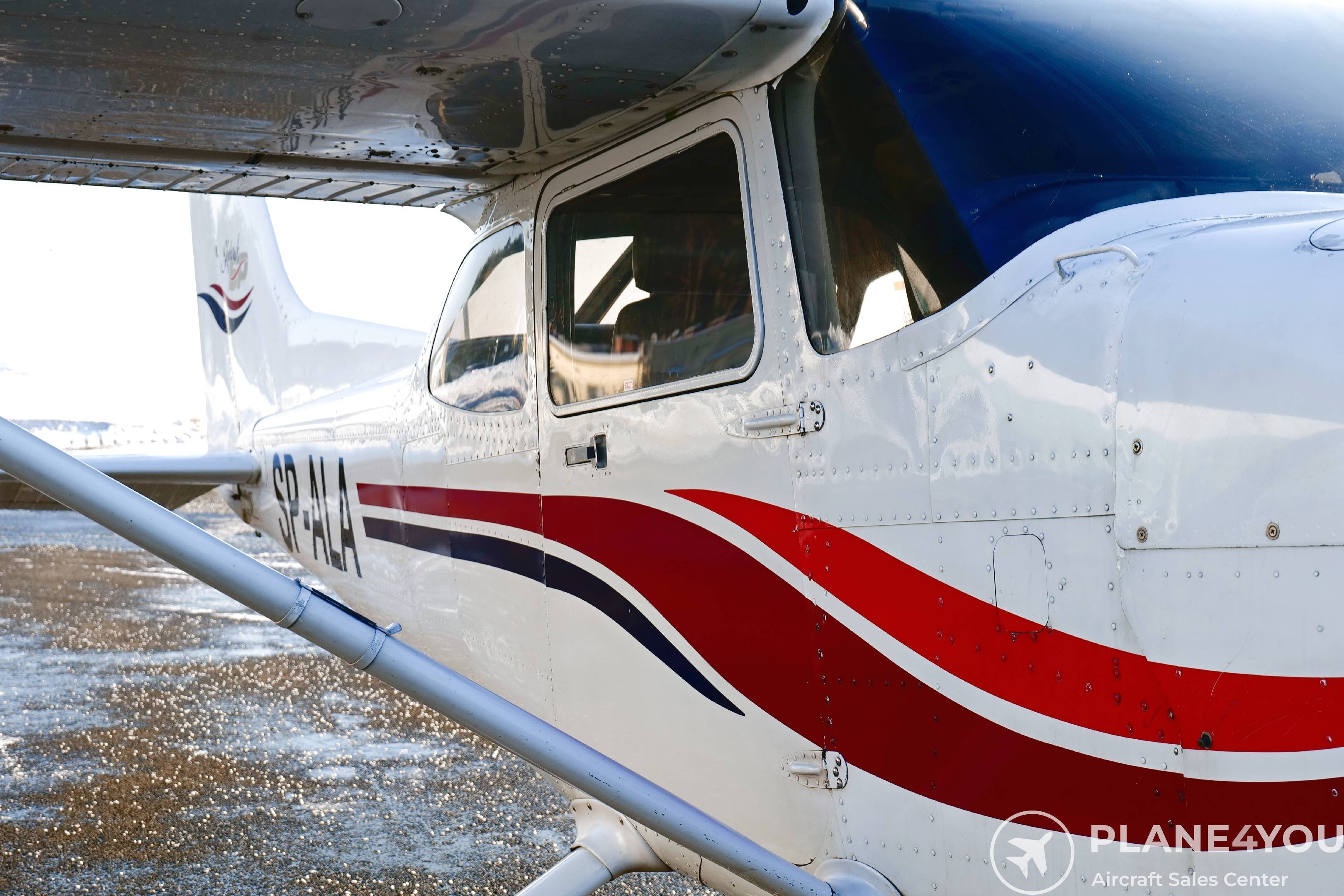1999 Cessna 172S Skyhawk, photo 12