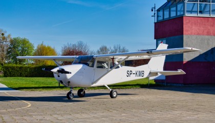 Cessna F172G SP-KMB