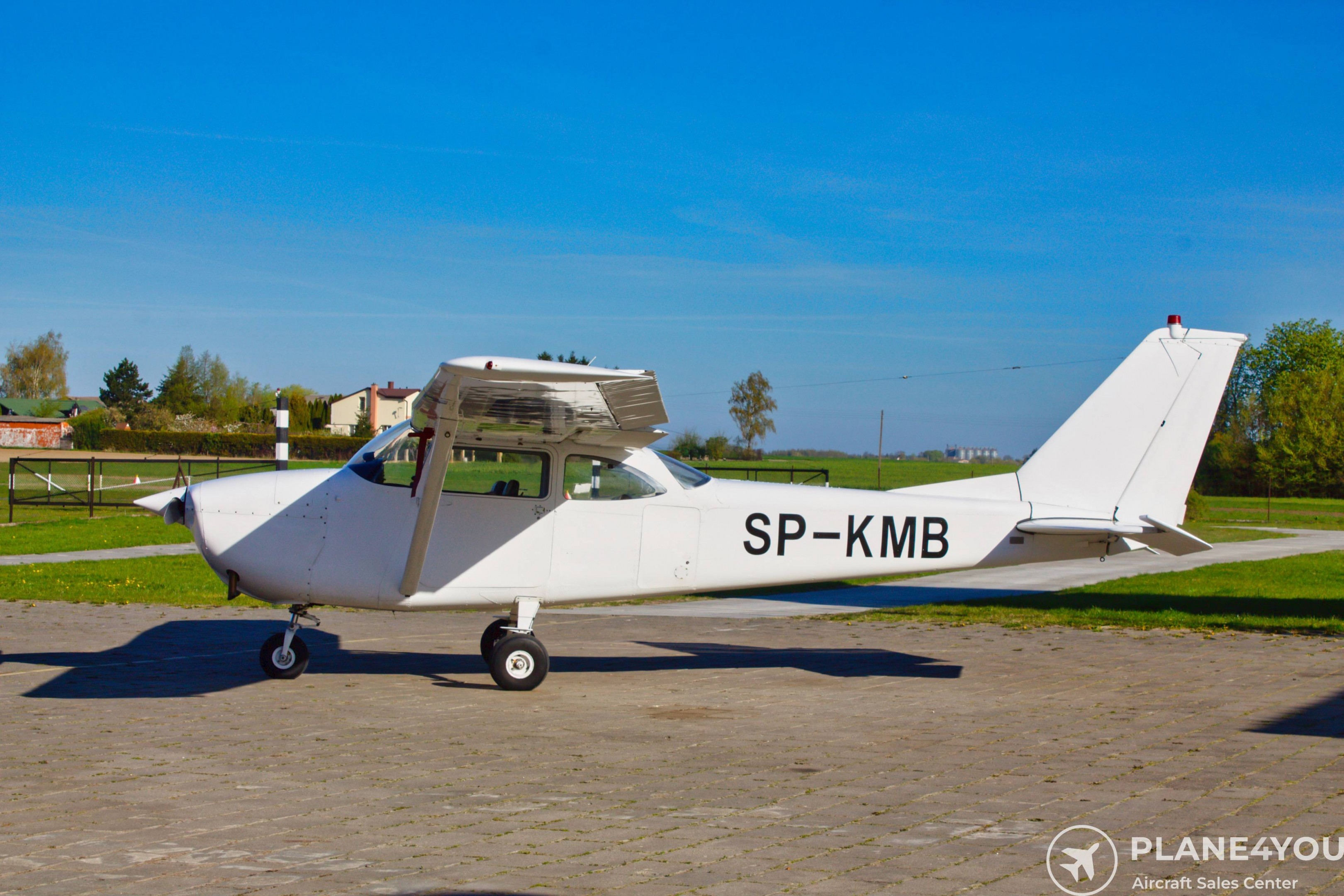 1965 Cessna F172G, photo 3