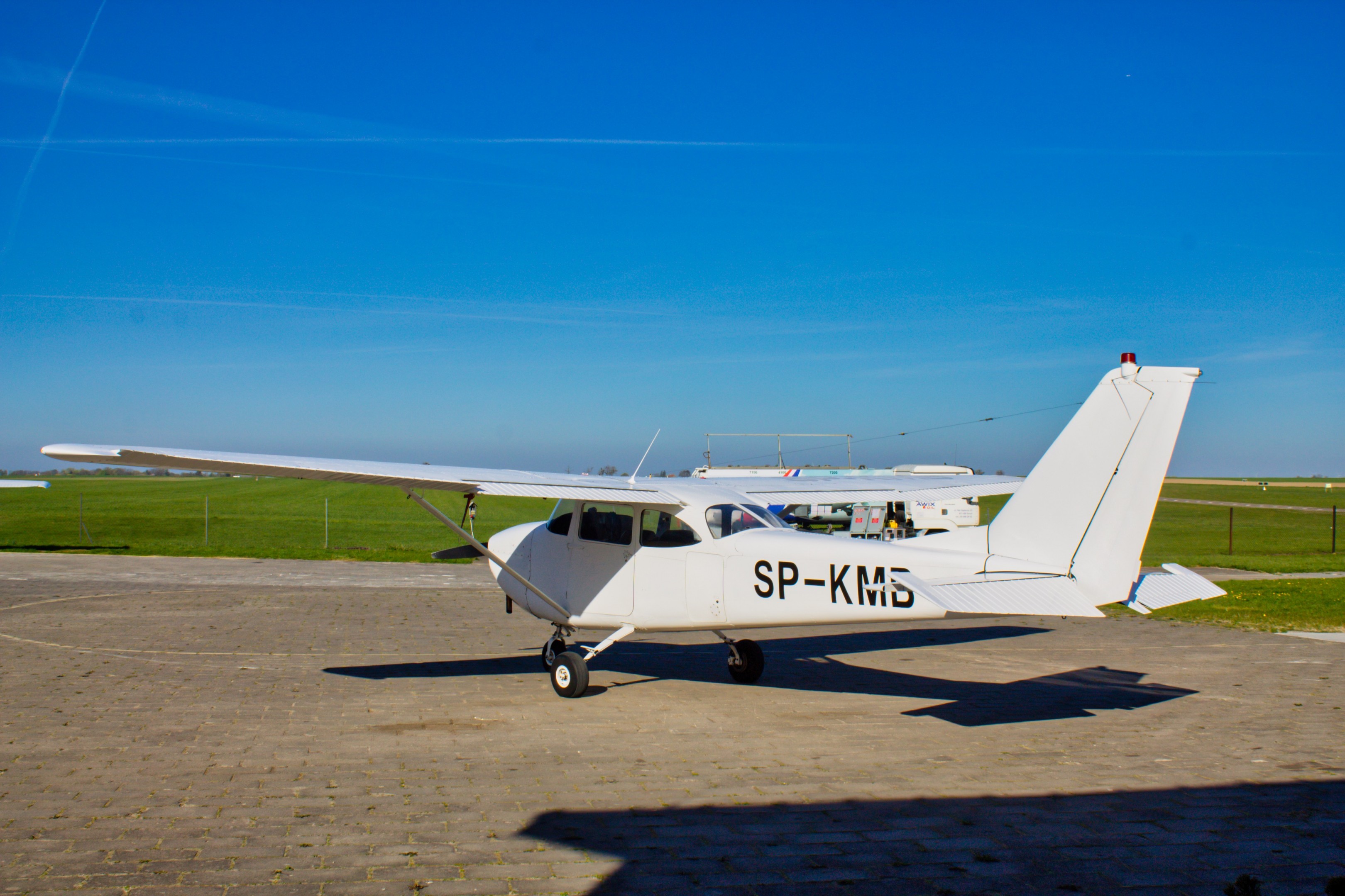 1965 Cessna F172G, photo 4
