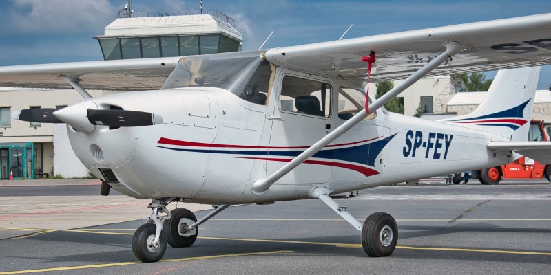 Cessna F172L SP-FEY