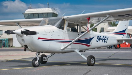 Cessna F172L SP-FEY