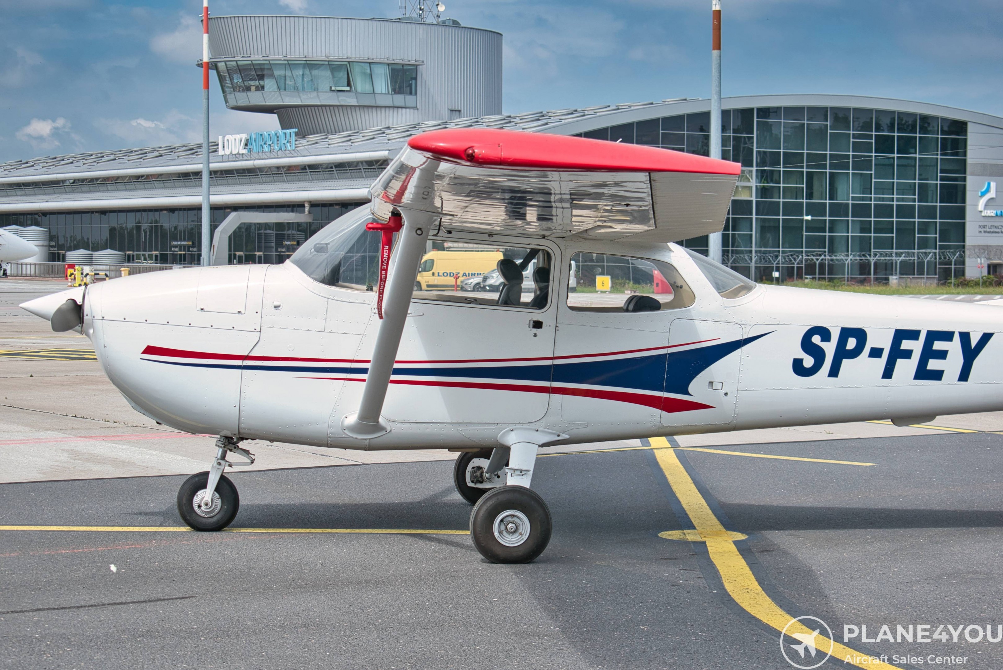 1972 Cessna F172L, photo 2