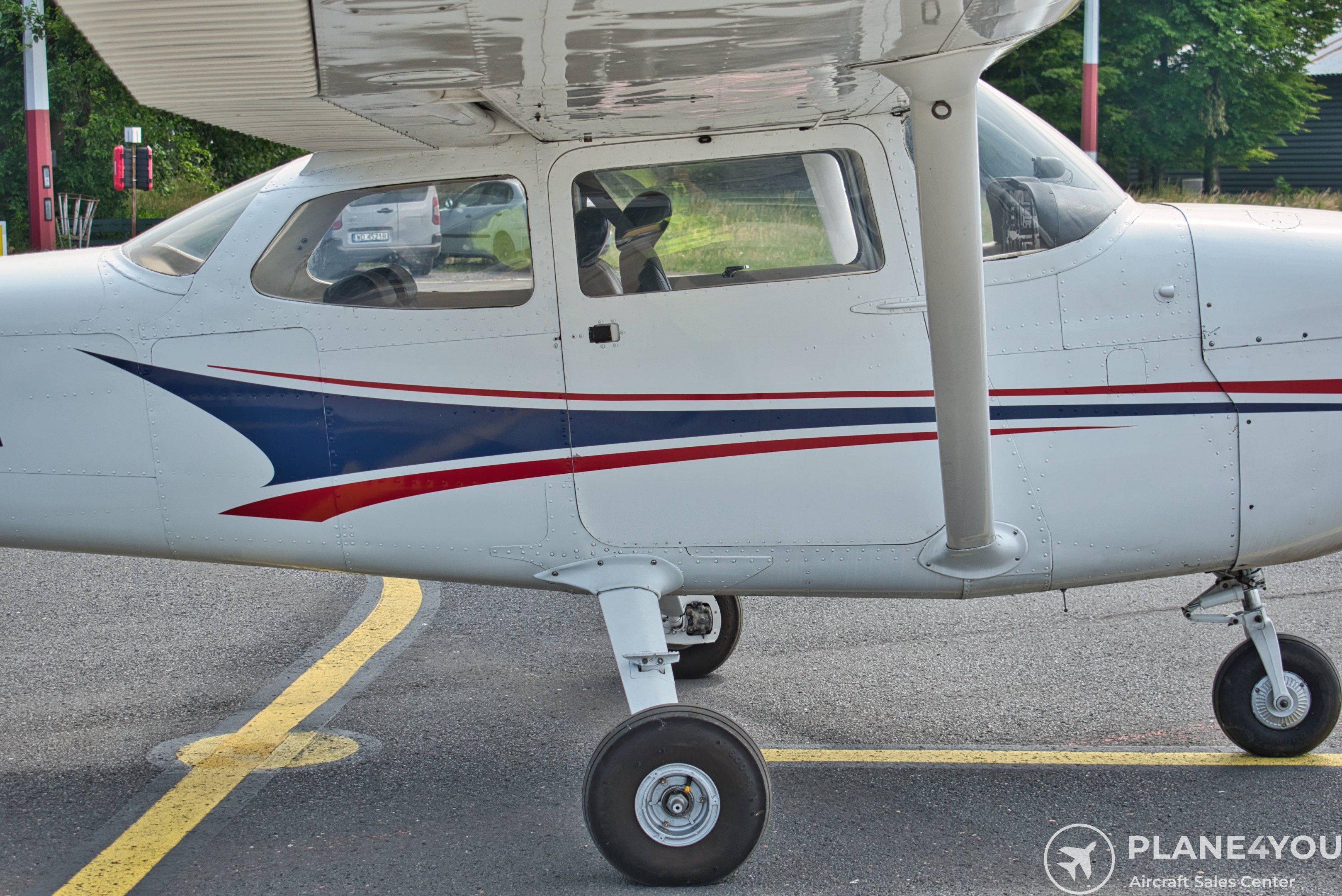 1972 Cessna F172L, photo 12