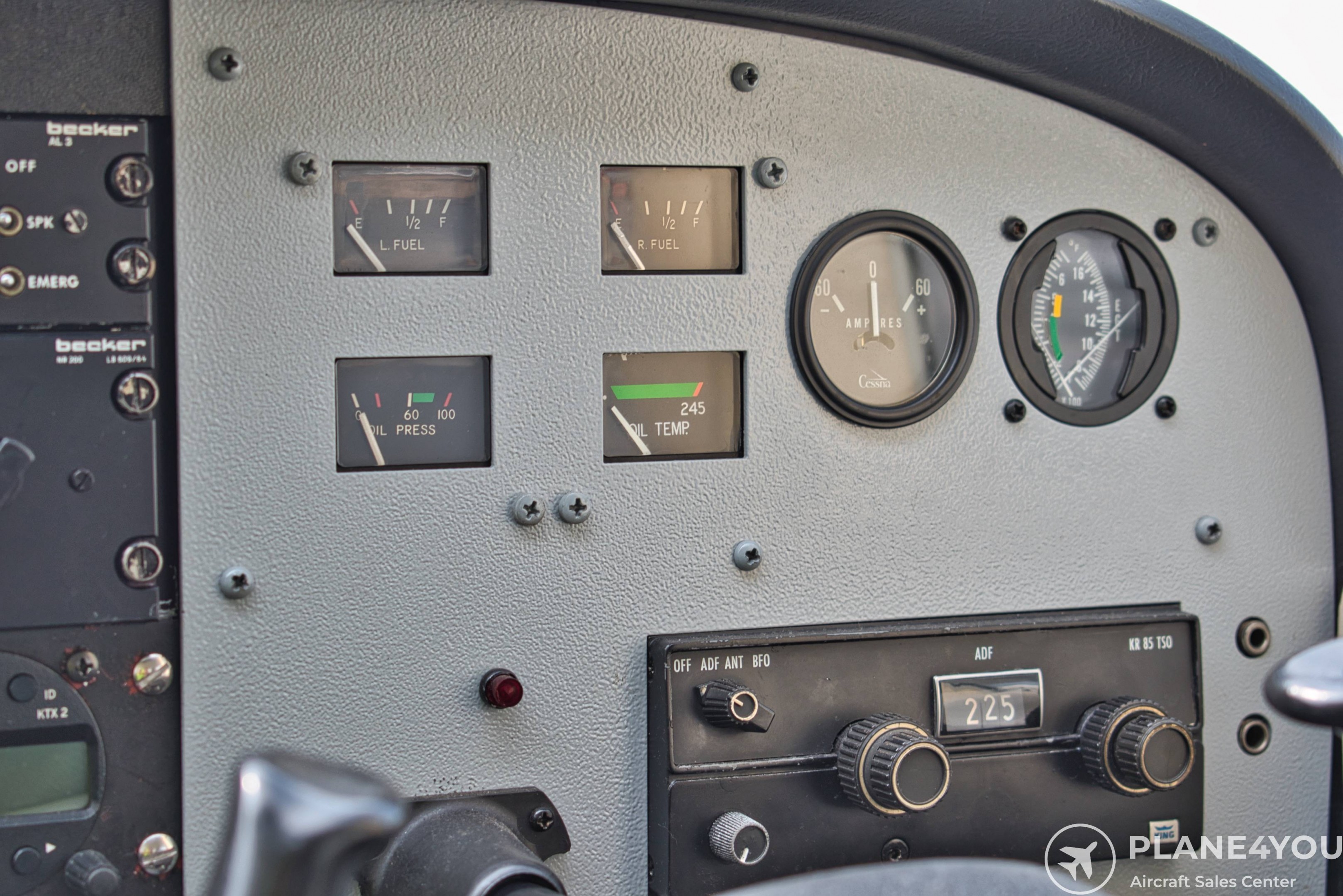 1972 Cessna F172L, photo 24