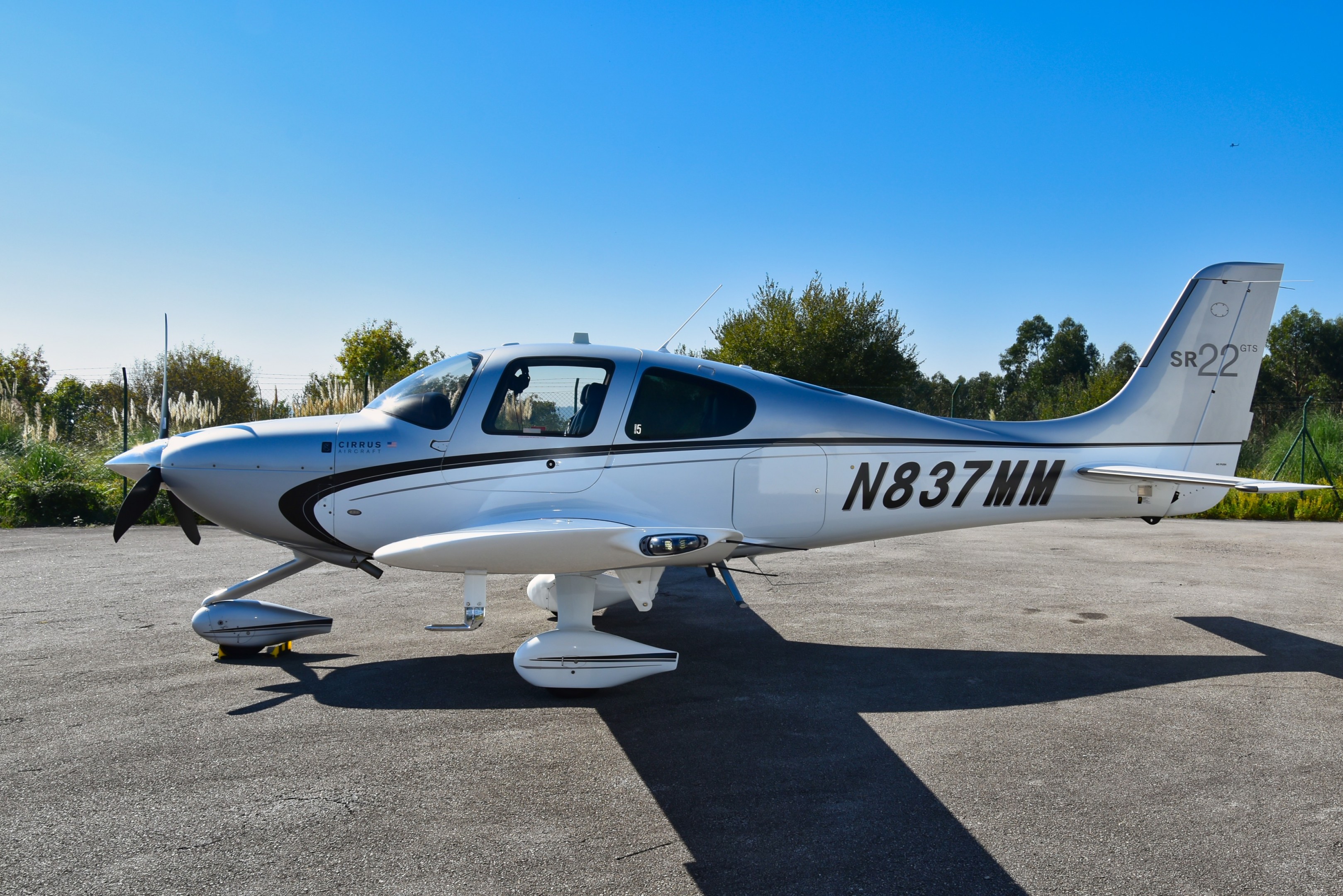 2013 Cirrus SR22 G5 GTS, photo 2