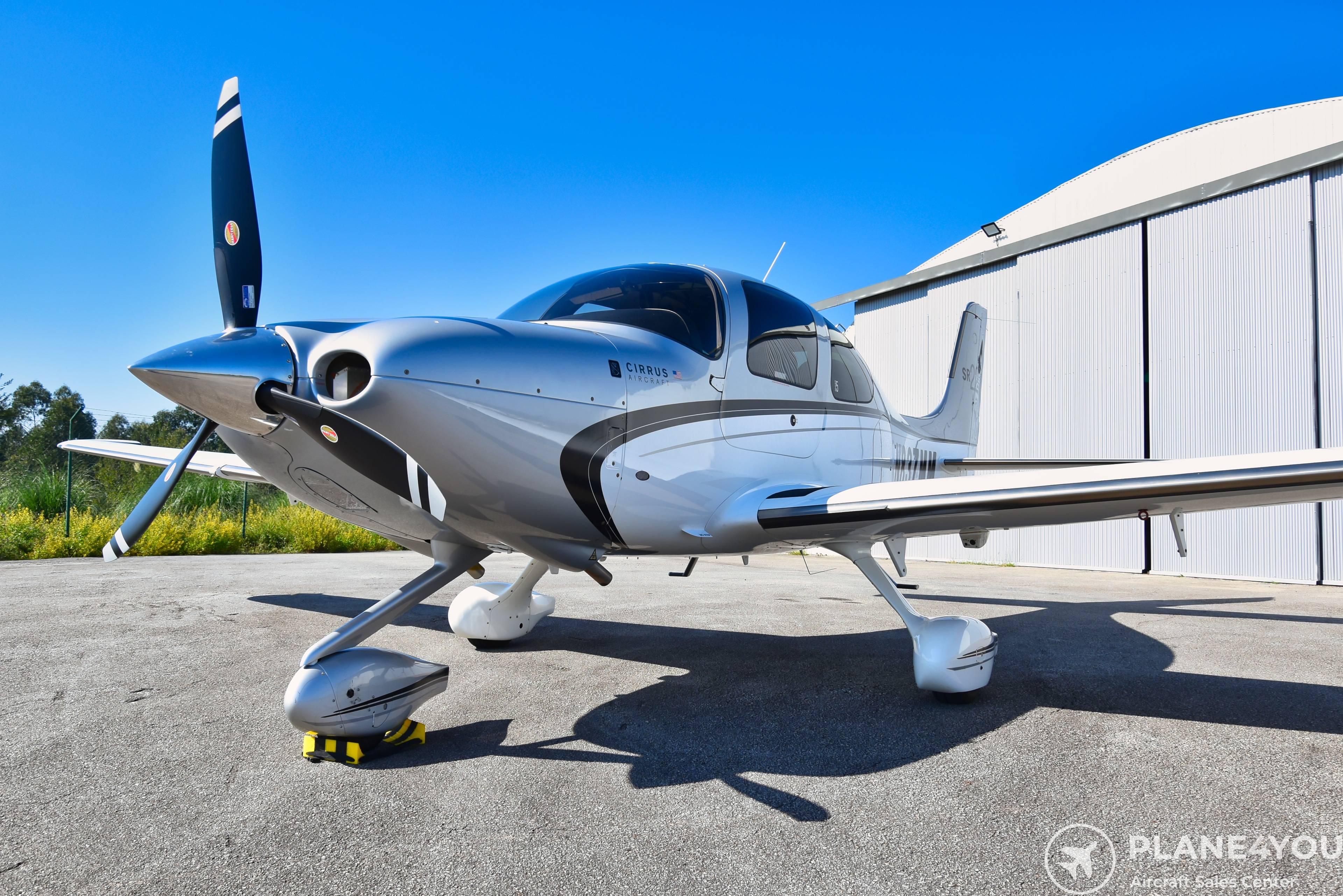 Single Engine Images Cirrus SR22 G5 GTS N837MM | Single-engine aircraft | Plane4You Aircraft ...