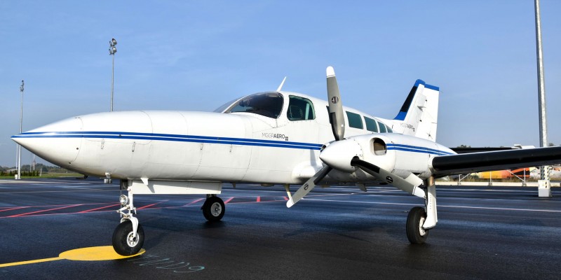 CESSNA 402B SP-FTD