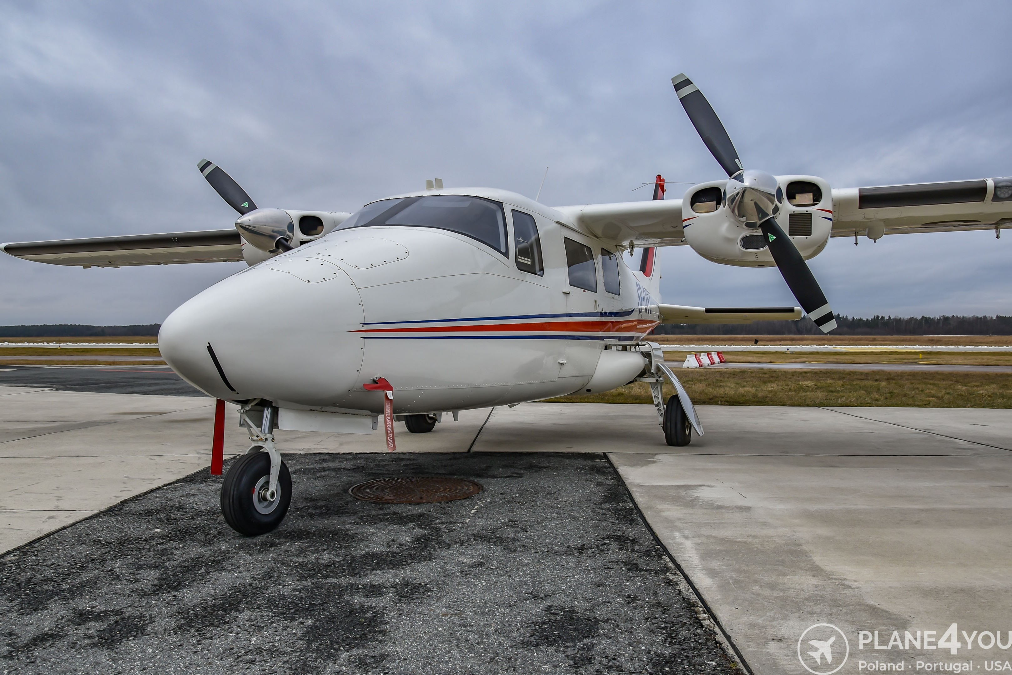 2011 Vulcanair P68.R Victor, photo 2