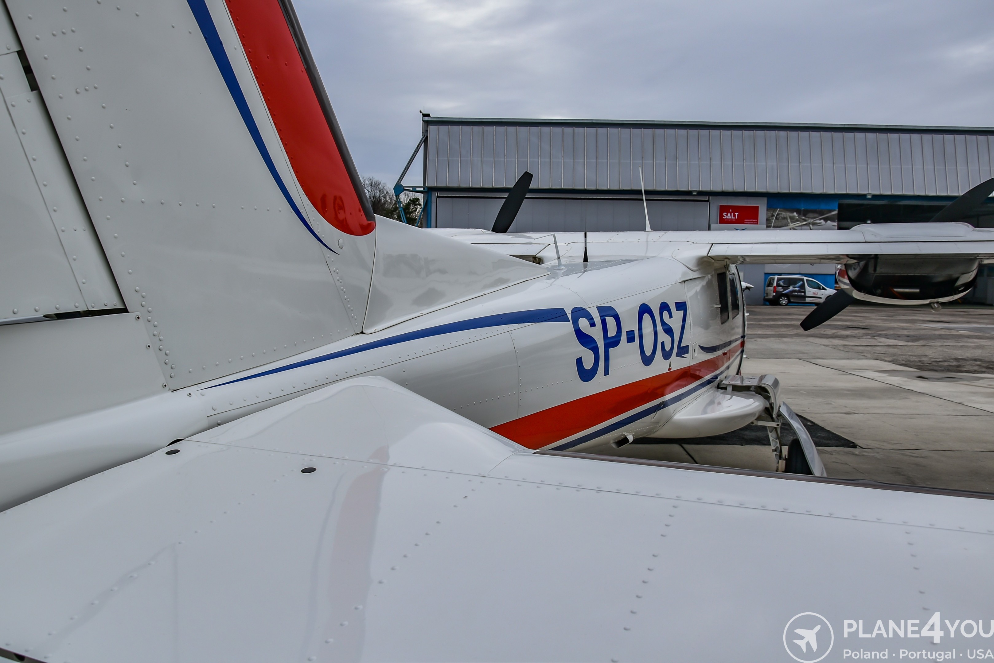 2011 Vulcanair P68.R Victor, photo 13