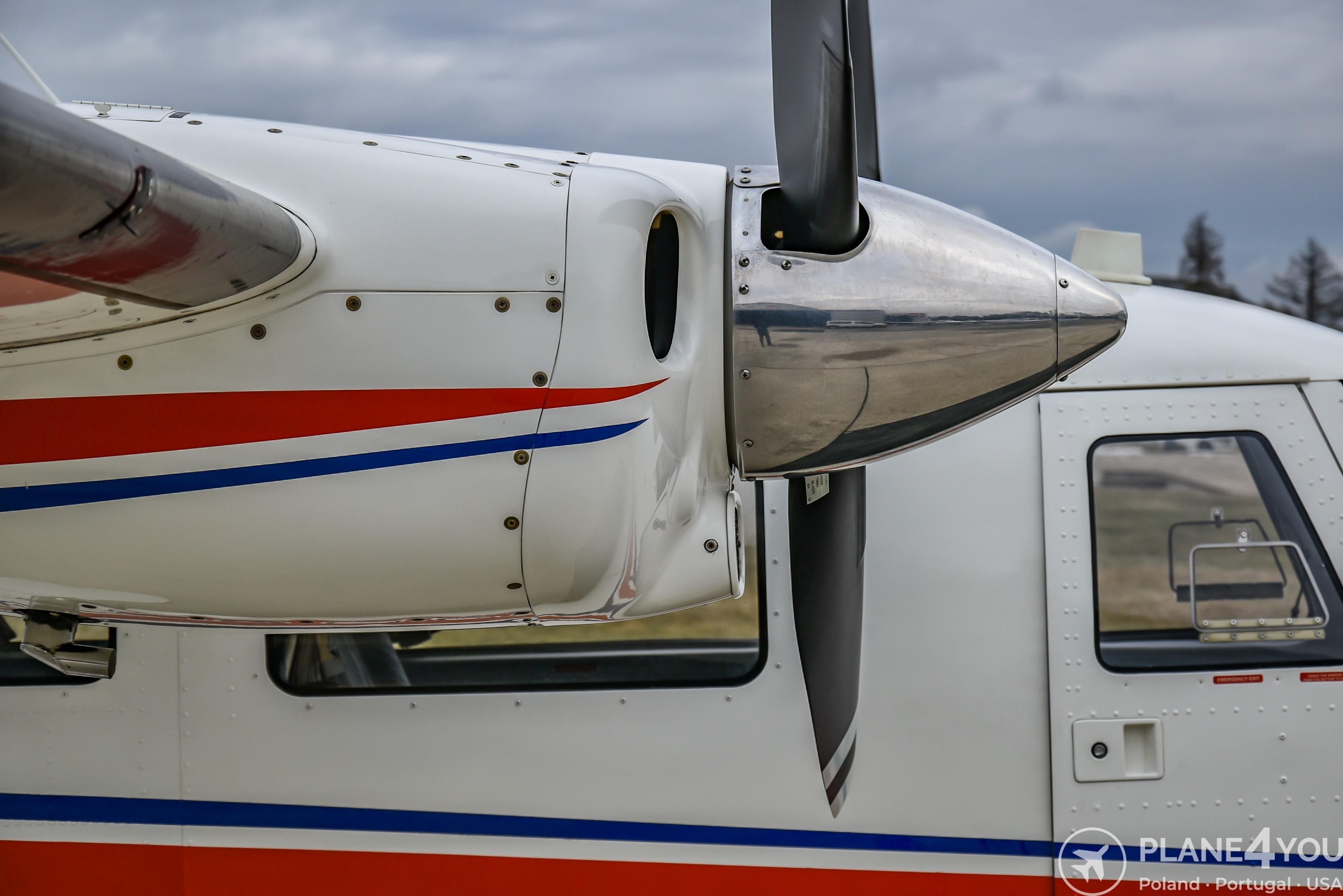 2011 Vulcanair P68.R Victor, photo 17