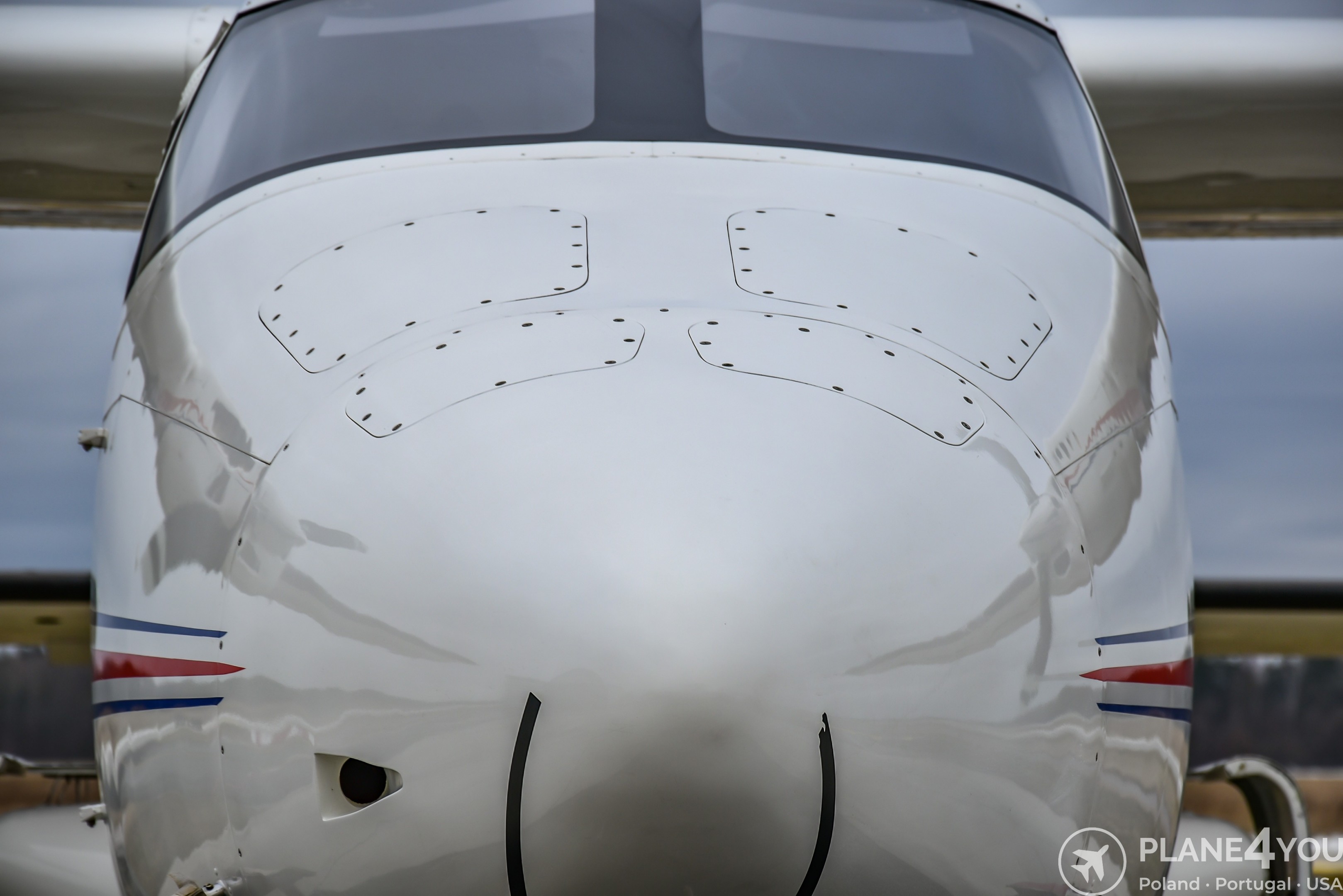 2011 Vulcanair P68.R Victor, photo 32