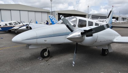 Piper PA34 200T Seneca II G-BVEG