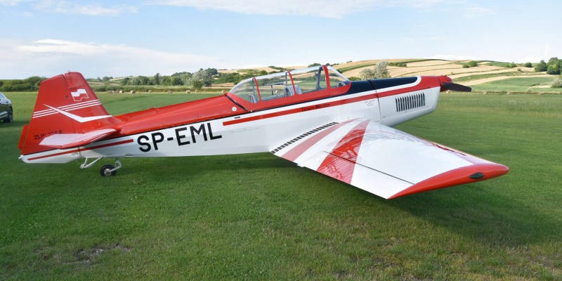 Zlin 526F SP-EML