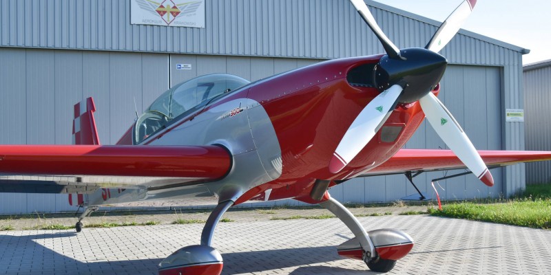 Extra 300L SP-IDI