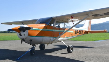 Cessna F172H SP-AKT