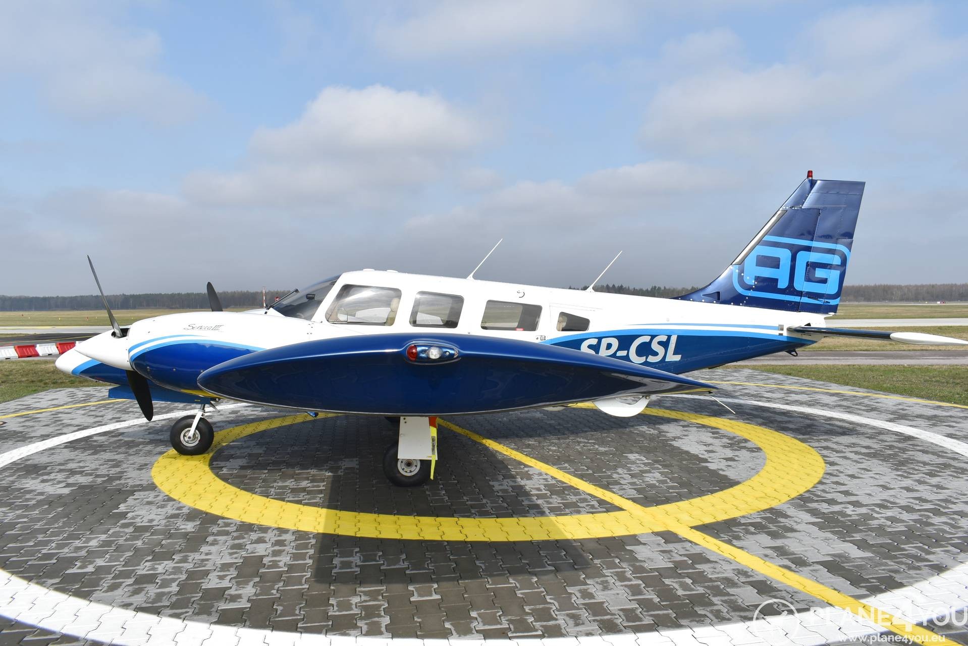 1981 Piper PA34 Seneca III, photo 4