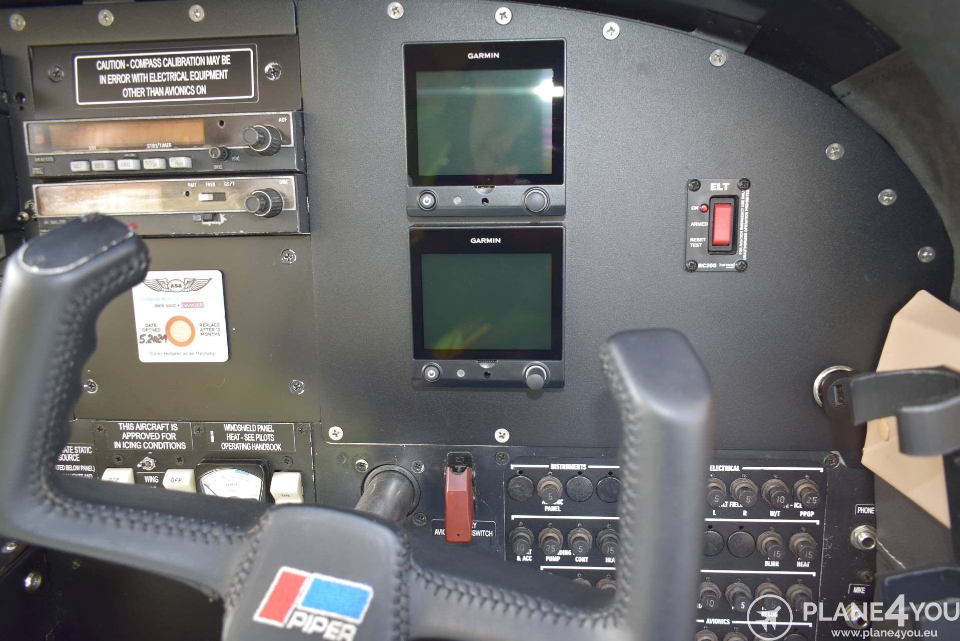 1981 Piper PA34 Seneca III, photo 33