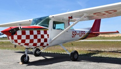 Cessna F152 Aerobat SP-UPP