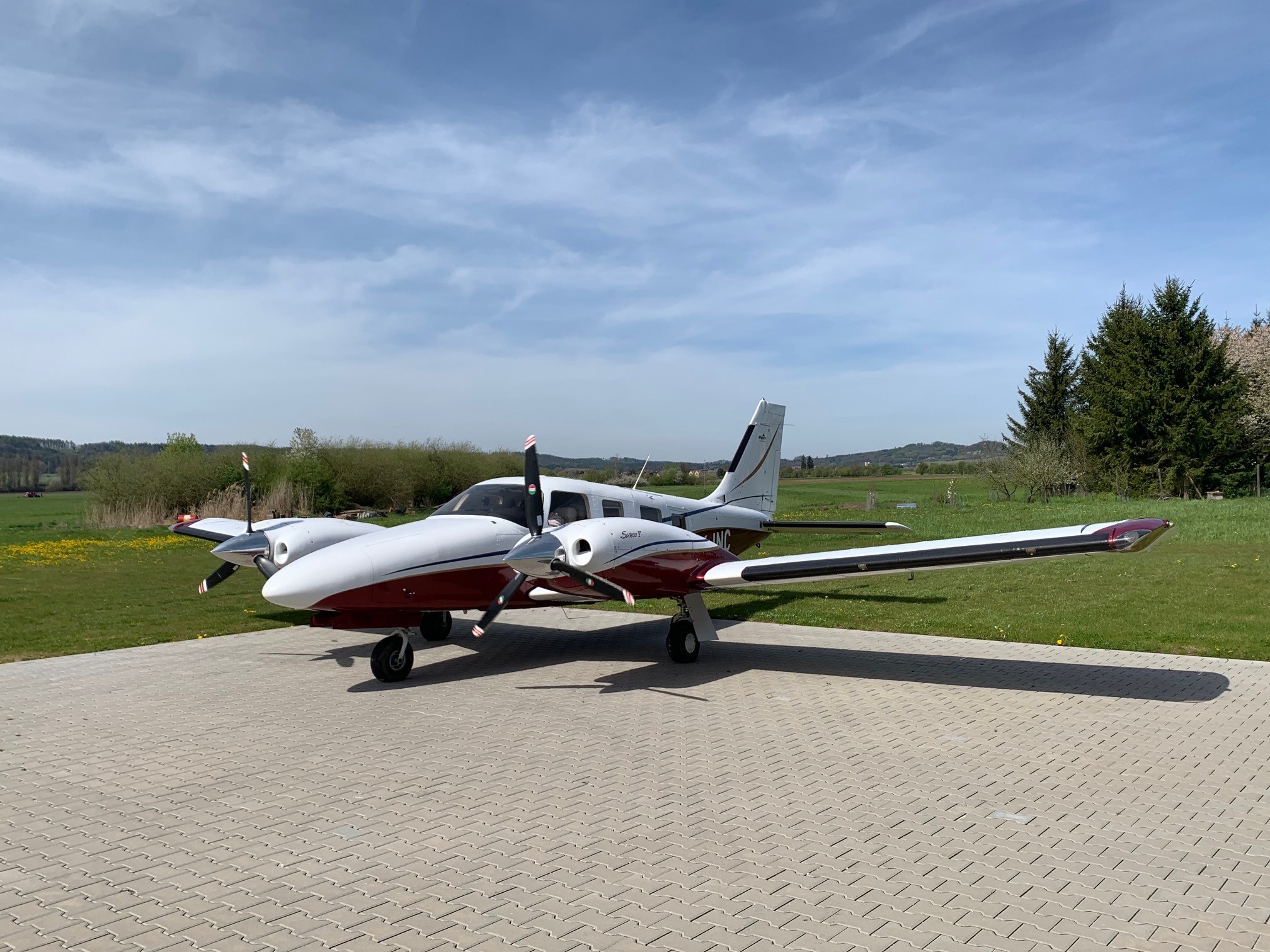 2001 Piper PA34 220T Seneca V, photo 2