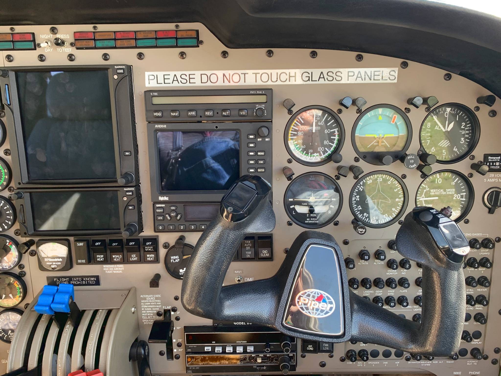 2001 Piper PA34 220T Seneca V, photo 7