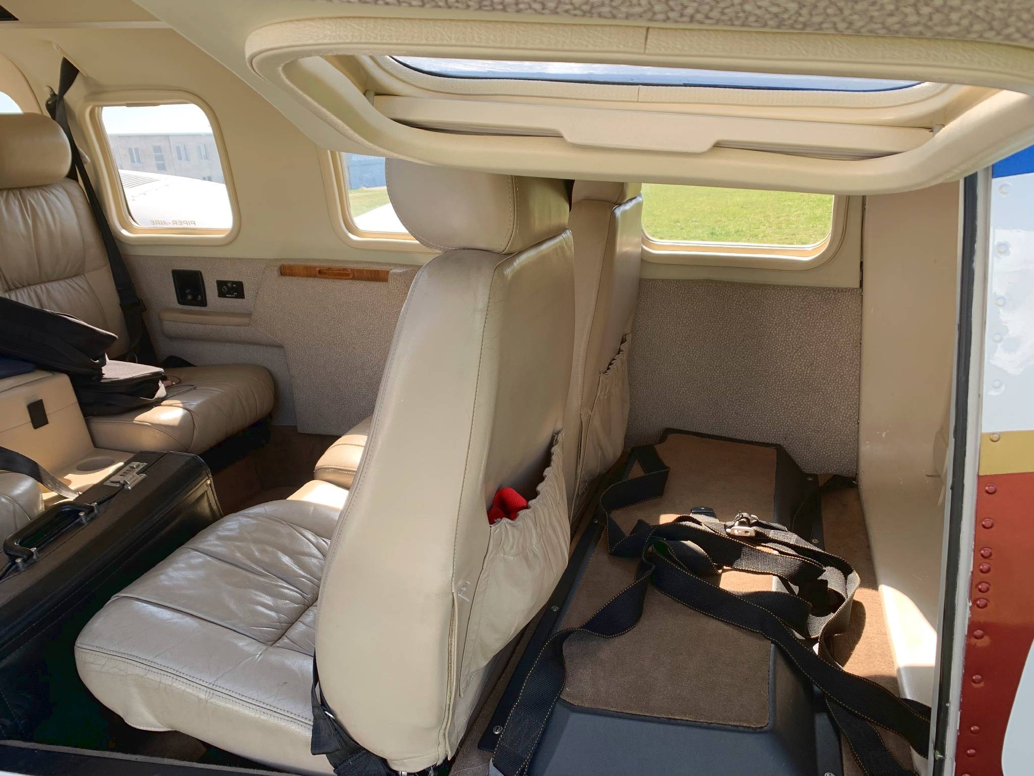 2001 Piper PA34 220T Seneca V, photo 9