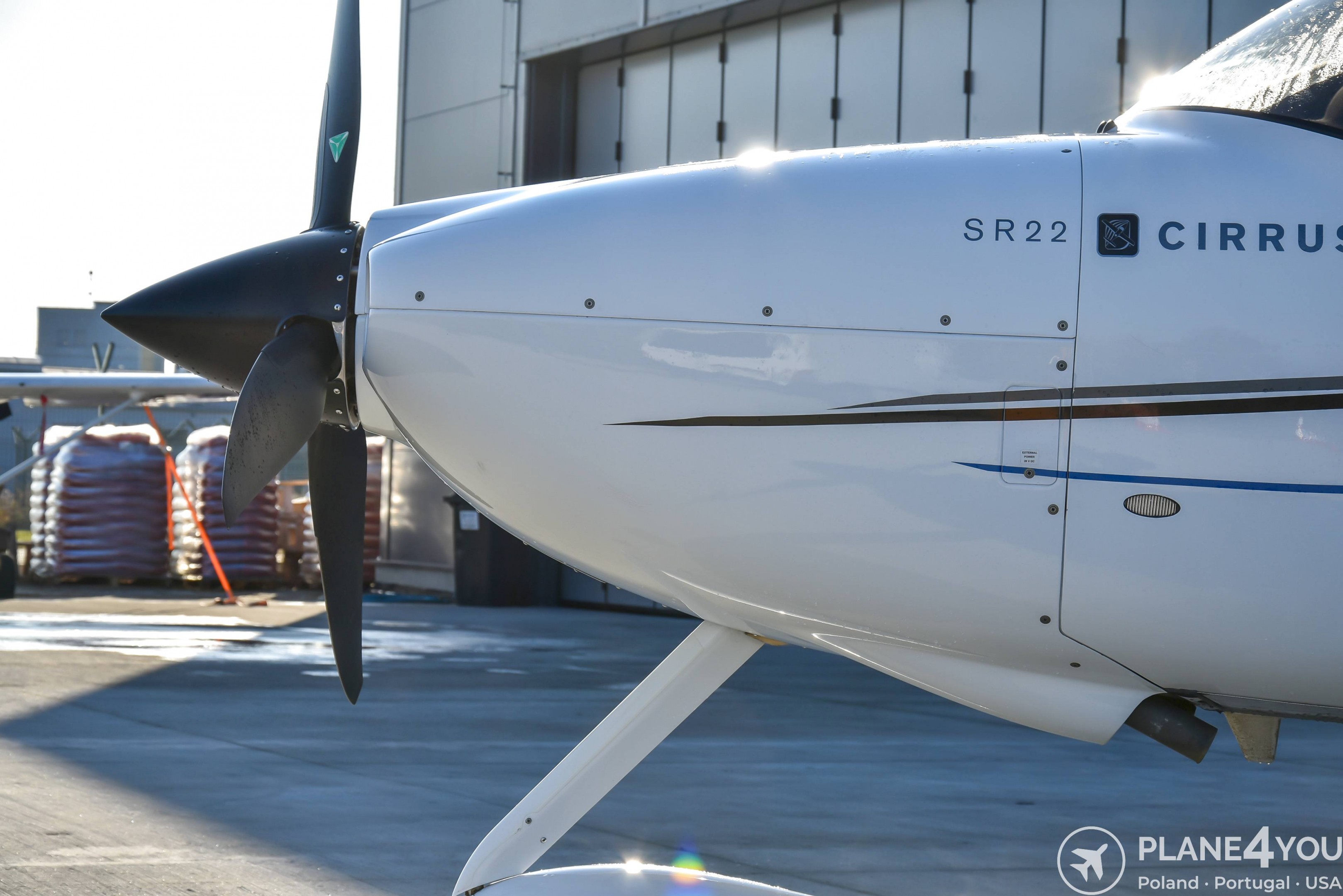 2010 Cirrus SR22 G3, photo 3