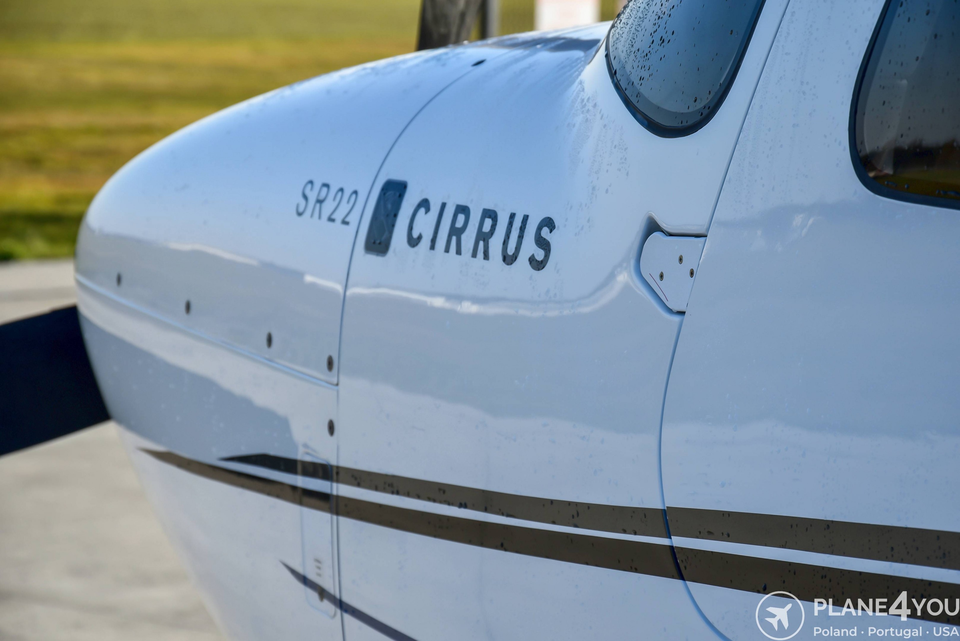 2010 Cirrus SR22 G3, photo 7