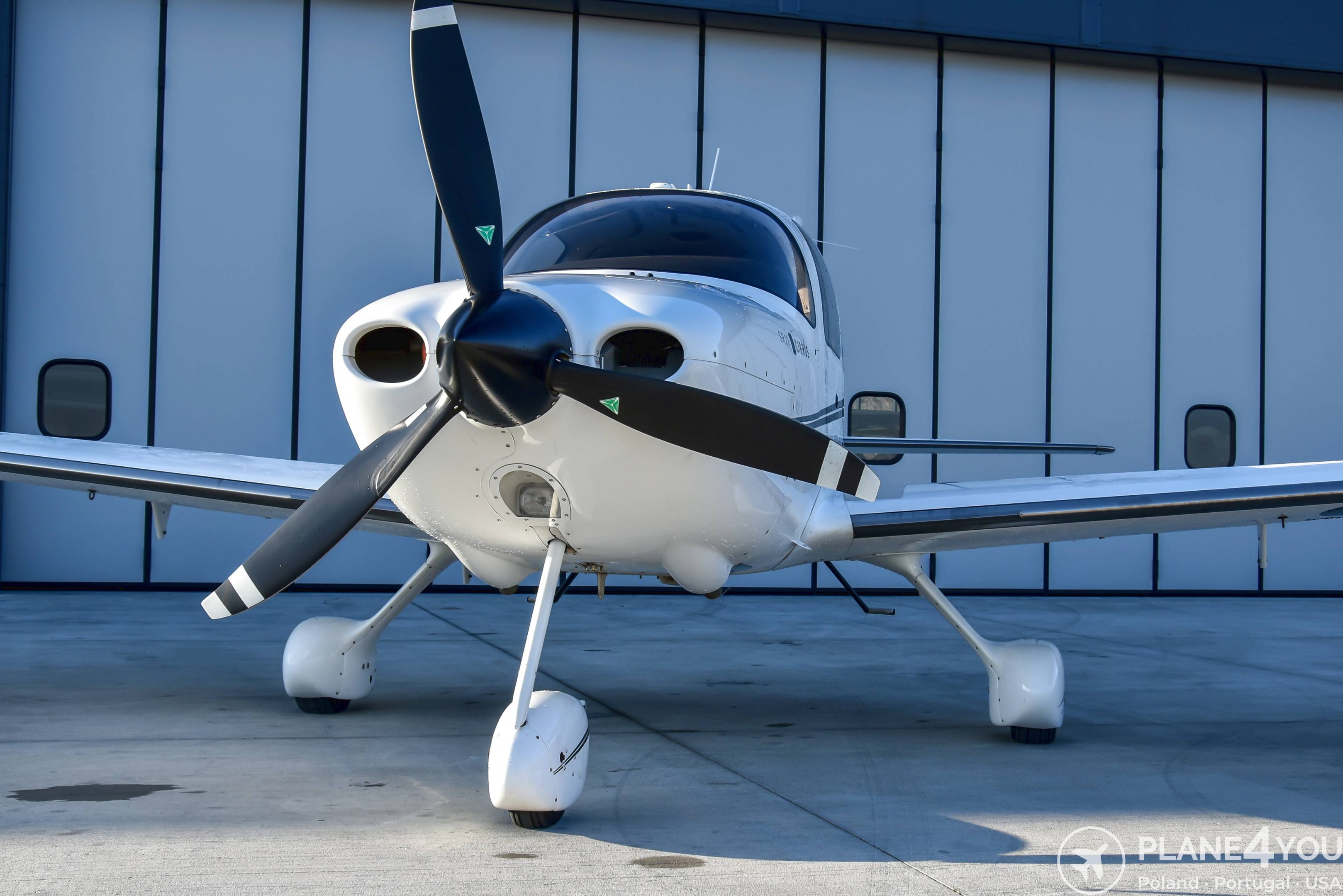 2010 Cirrus SR22 G3, photo 16