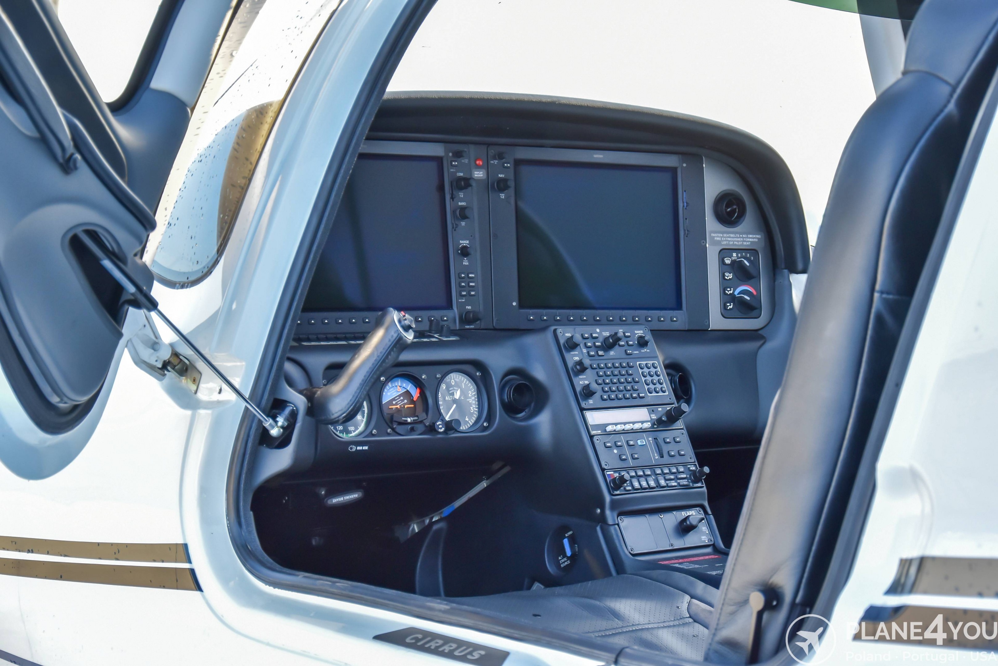 2010 Cirrus SR22 G3, photo 25