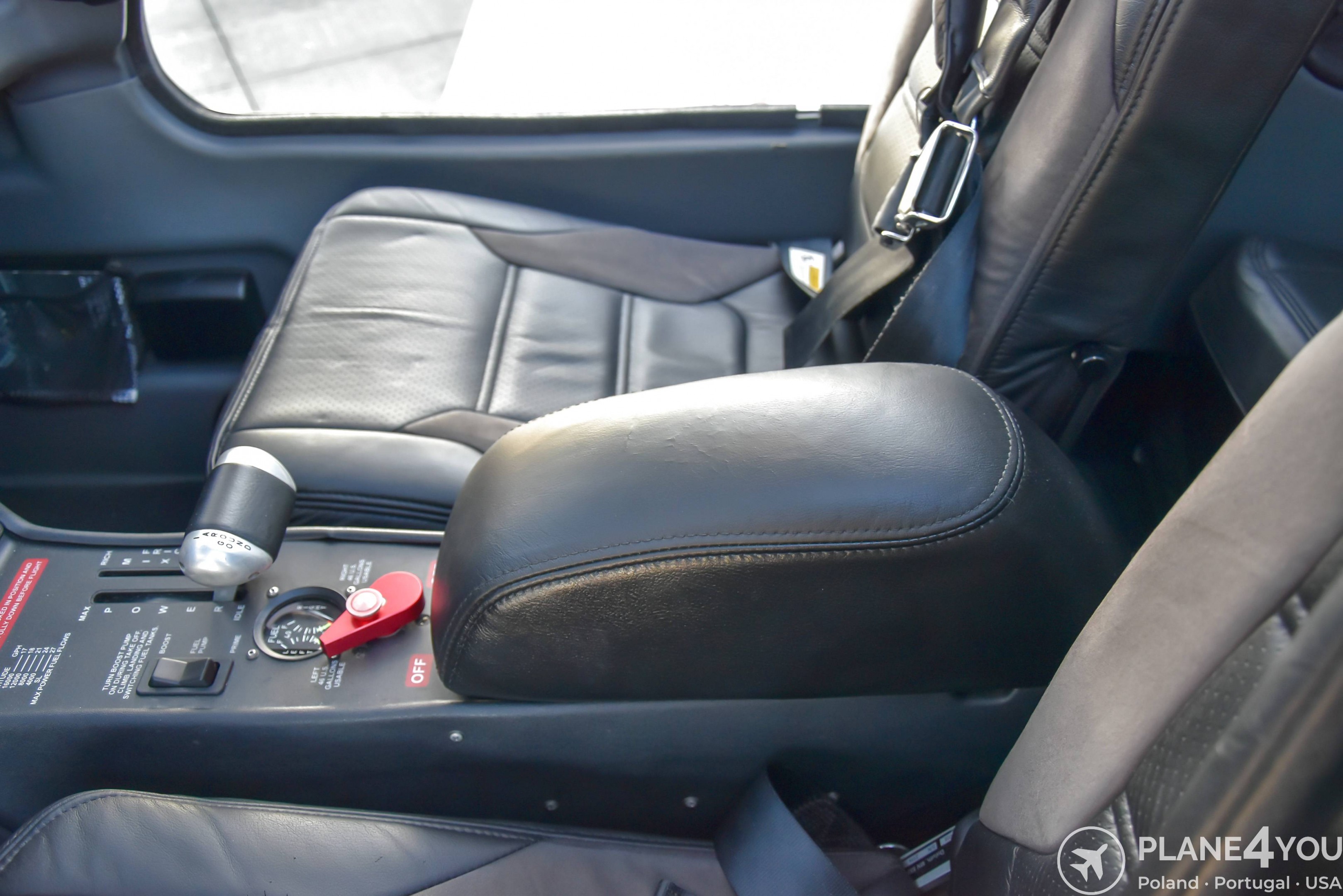 2010 Cirrus SR22 G3, photo 37